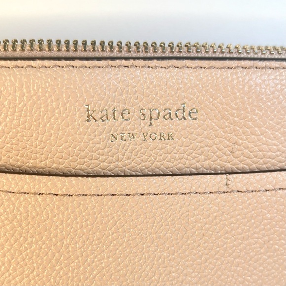 Kate Spade light pink crossbody (gold hardware) - Picture 4 of 8